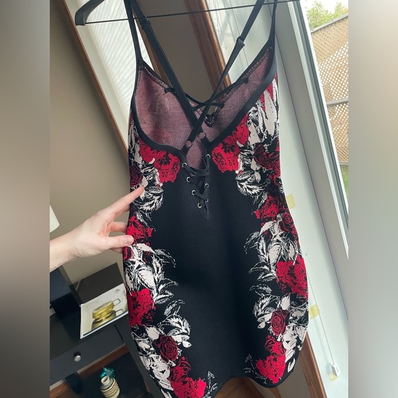 Floral Dress (Guess) - Picture 4 of 6